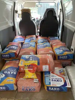 Alternative view of Keo Dán Gạch SaKo S102 GOLD | Dán Hồ Bơi | Đá Khổ Cức Lớn | Tấm Cemboard | Gạch Chồng Gạch