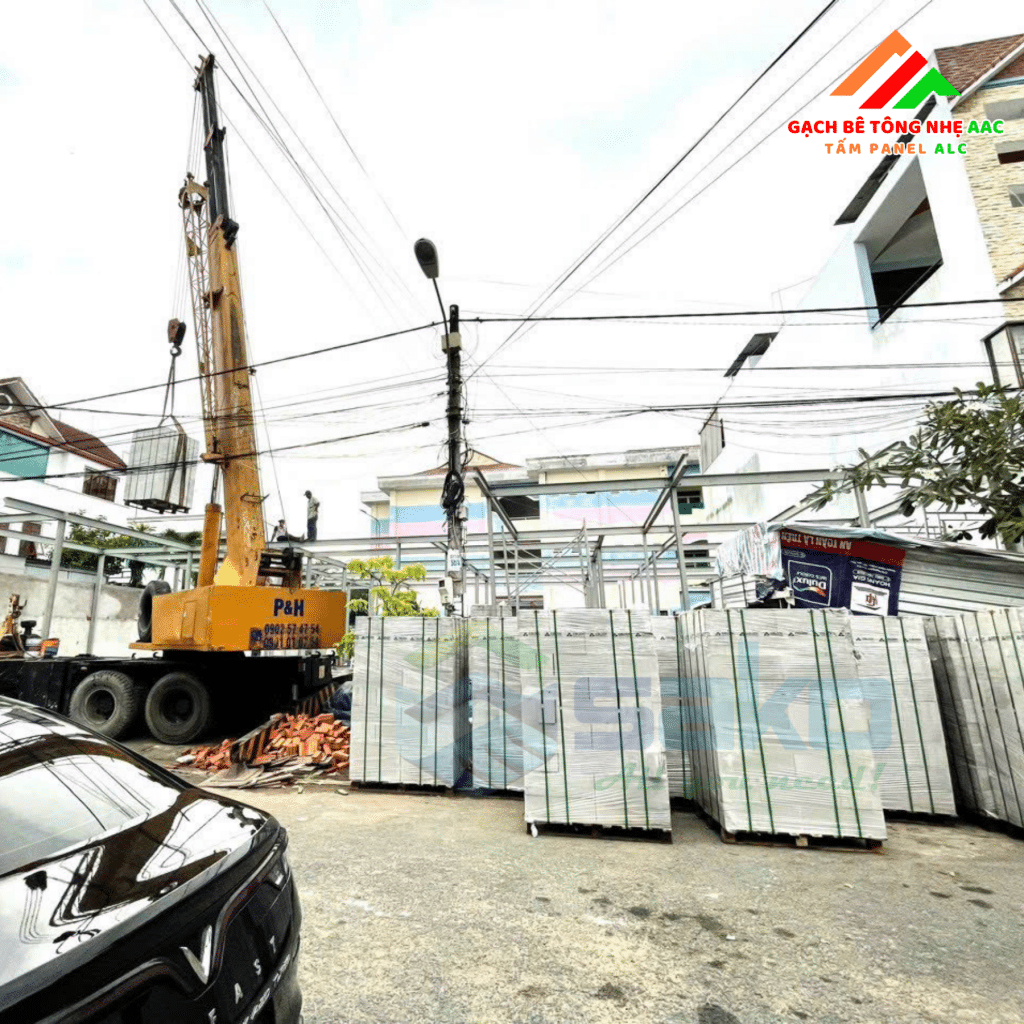 Những kiện Gạch nhẹ AAC đầu tiên tại công trình