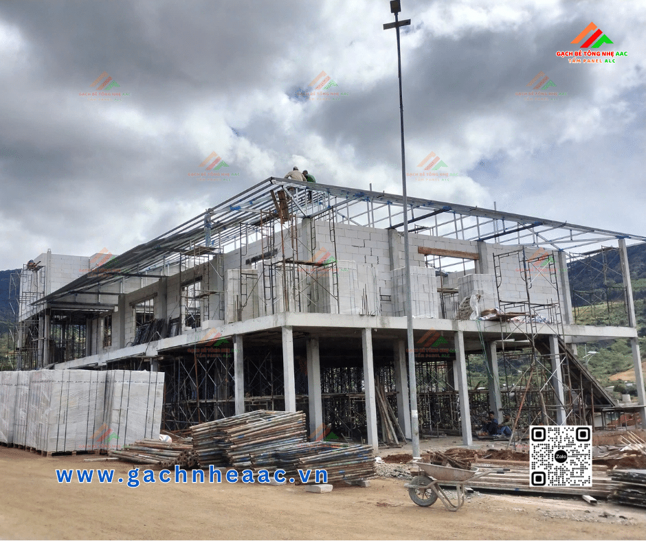 Ứng dụng gạch nhẹ AAC trong xây dựng tường giảm tải trọng kết cấu tại Lâm Đồng