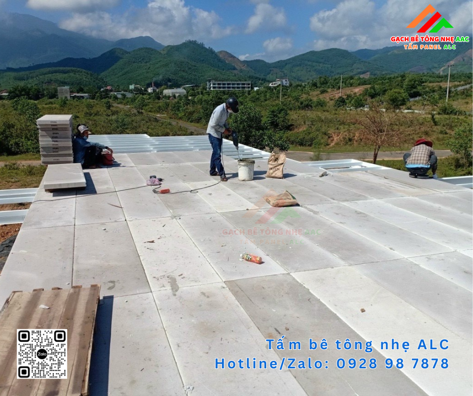 Hướng dẫn lắp ghép tấm bê tông nhẹ ALC làm sàn mái dốc trên hệ khung thép tiền chế